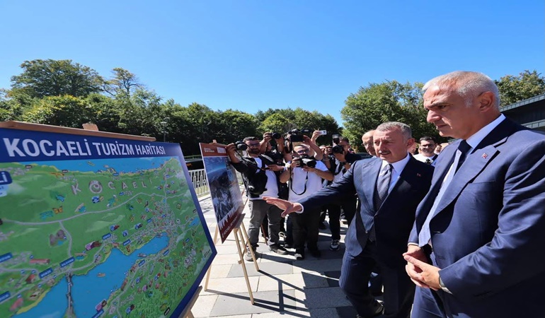 Başkan Büyükakın, Bakan Ersoy’a yatırımları anlattı