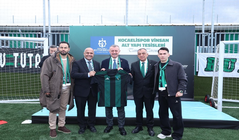 Başkan Büyükakın’dan Kocaelispor ile ilgili iddialı sözler!