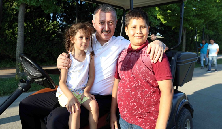 Başkan Büyükakın: Gençlerle her buluşmamda heyecanlanıyorum  