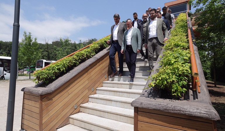 Başkan Büyükakın hizmete giren üst geçitlerde incelemelerde bulundu