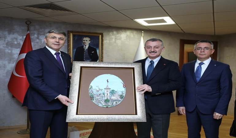 Başkan Büyükakın, iftarda Balkan Göçmenleriyle buluştu