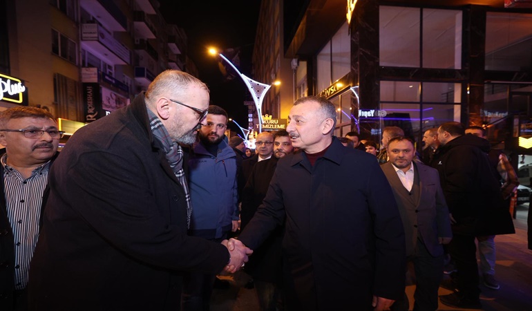 Başkan Büyükakın, İzmitli esnafların iftarına konuk oldu