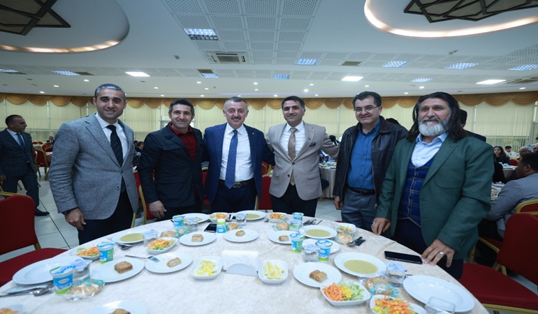 Başkan Büyükakın, kanaat önderleriyle buluştu