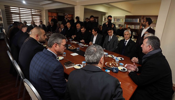 Başkan Büyükakın, muhtar buluşmalarını sürdürüyor