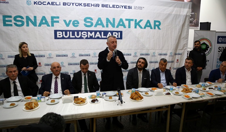 Başkan Büyükakın sanayi esnafıyla iftar yaptı