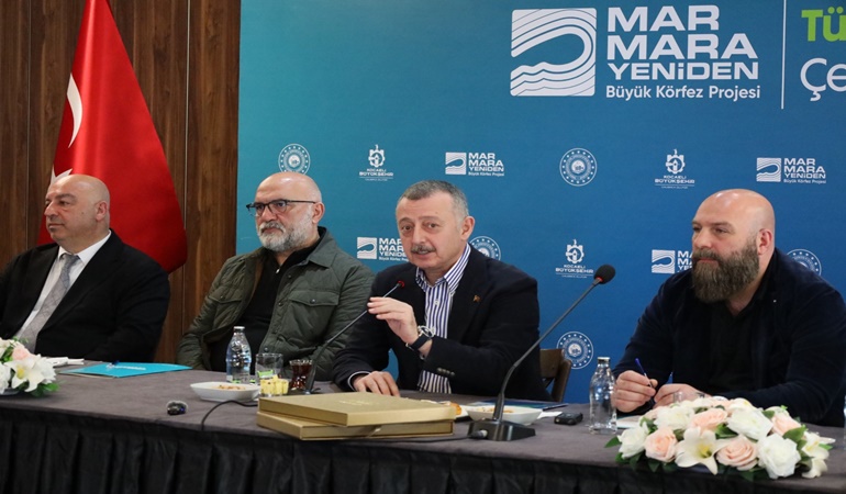 Başkan Büyükakın uluslararası gazetecilere o projeyi anlattı