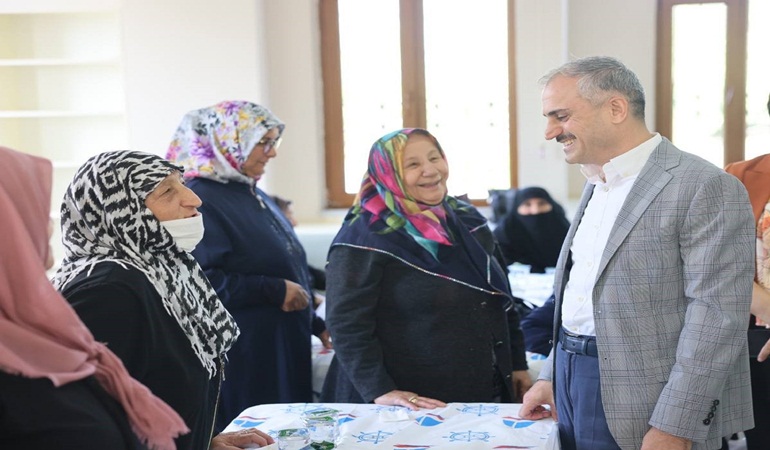 Başkan Çiftçi büyüklerin duasını aldı