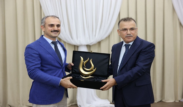 Başkan Çiftçi'den Kaymakam Gözen’e veda yemeği 