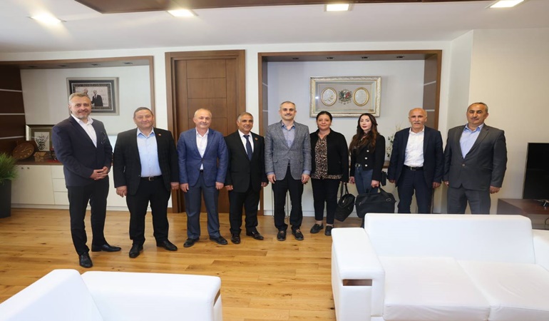 Başkan Çiftçi’ye ziyaretler sürüyor