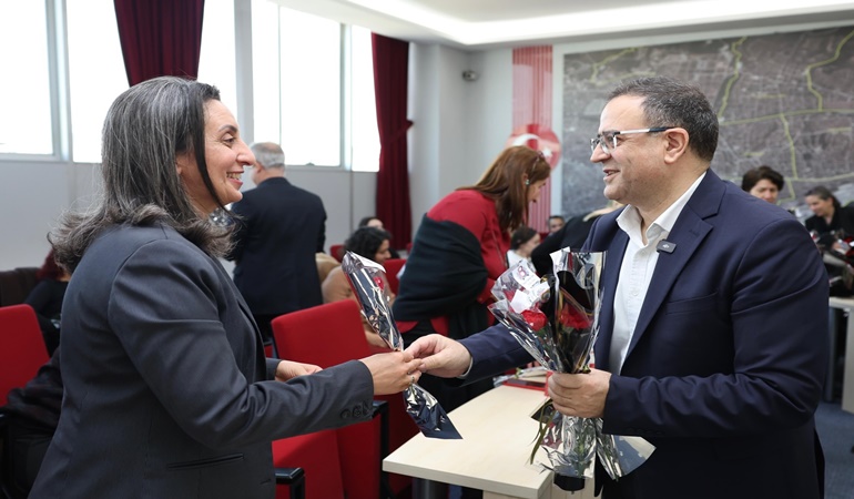 Başkan Gökçe Emekçi Kadınlar Günü’nü kutladı