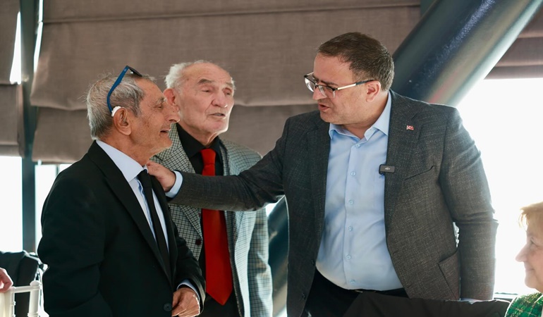 Başkan Gökçe Huzurevi sakinleri ile bir araya geldi