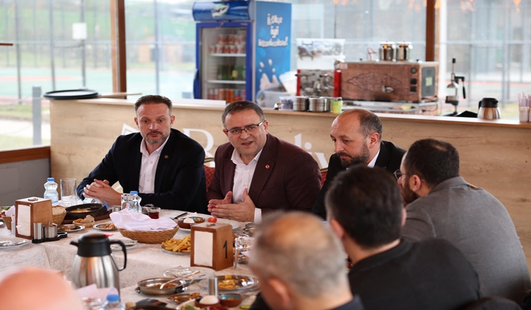 Başkan Gökçe iş insanlarına DERTAŞ’ı anlattı