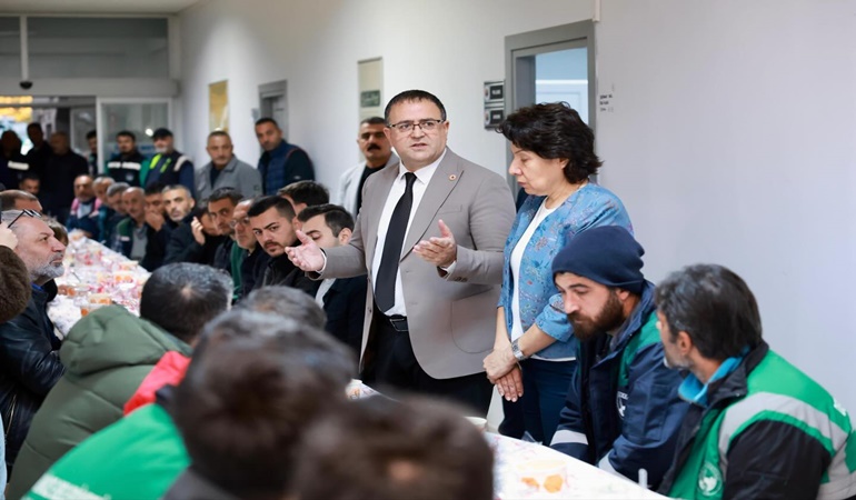 Başkan Gökçe, Park ve Bahçeler Müdürlüğü personeliyle kahvaltı yaptı