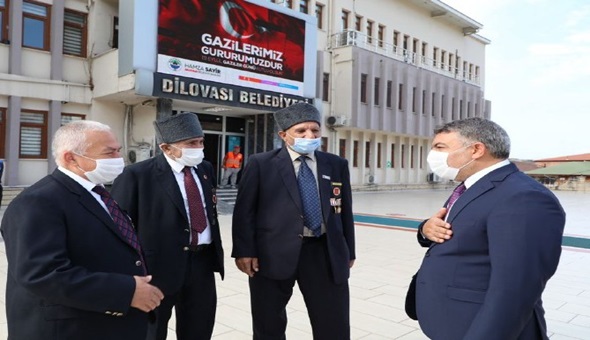 Başkan Hamza Şayir, gazileri duygulandırdı