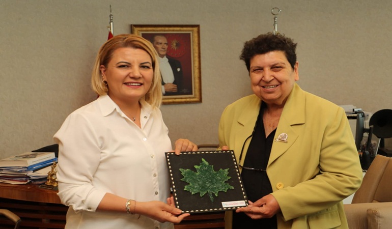 Başkan Hürriyet, 29 Ekim Kadınları Derneği Genel Başkanı Sarıhan’ı ağırladı