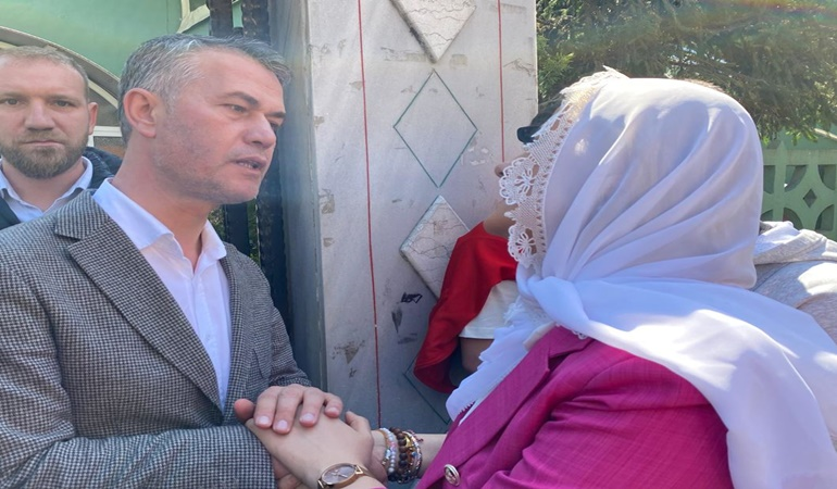 Başkan Hürriyet, AKP’li Meclis üyesi Efe’nin acısını paylaştı