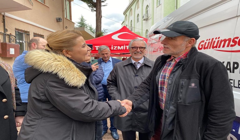 Başkan Hürriyet, cami cemaatiyle bir araya geldi