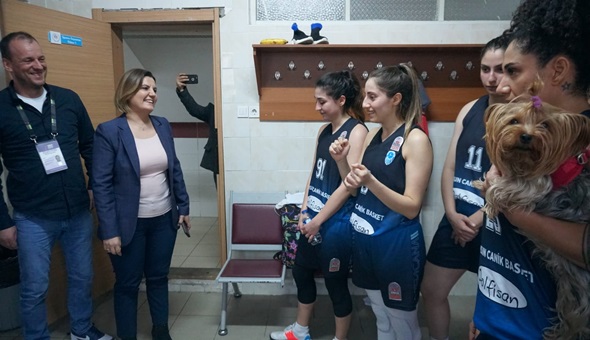 Başkan Hürriyet'e hayran oldular!