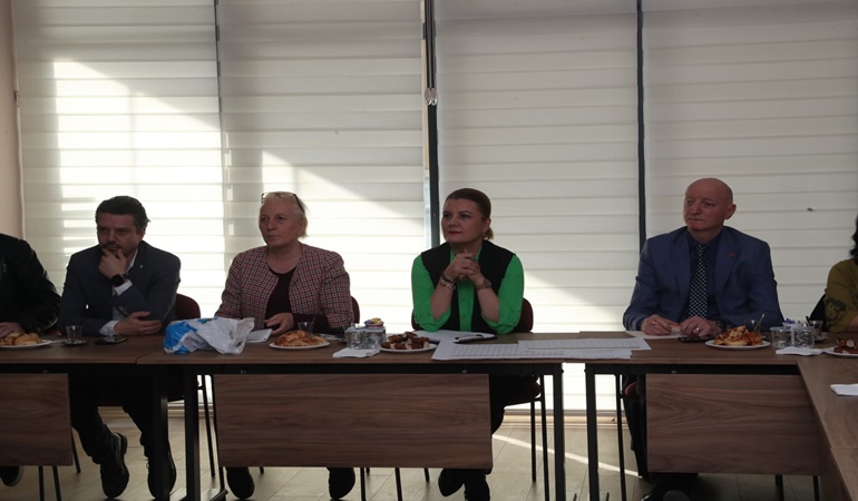 Başkan Hürriyet ekibi ile büyük gala öncesi son detayları görüştü