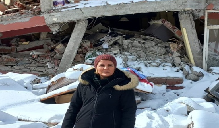 Başkan Hürriyet, Elbistan’da depremzedelerin yanında