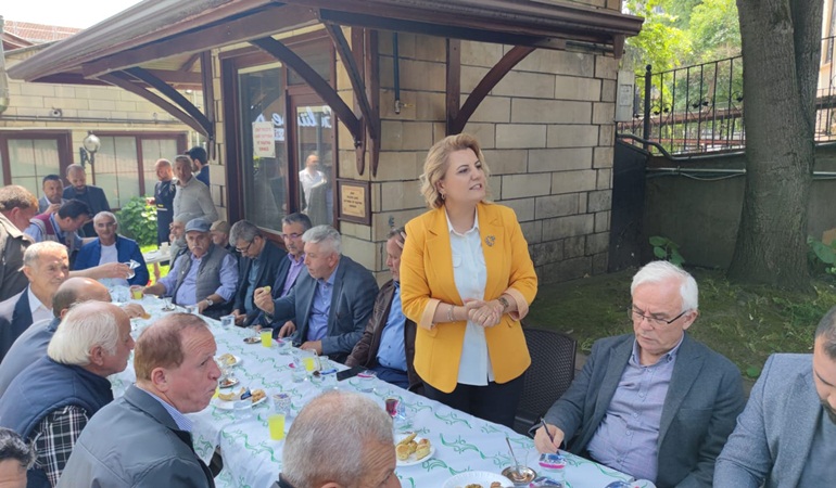 Başkan Hürriyet, Fevziye Camii’nde vatandaşlar ile bir araya geldi