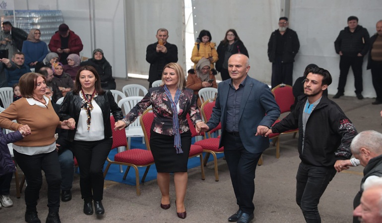 Başkan Hürriyet horon tepti!