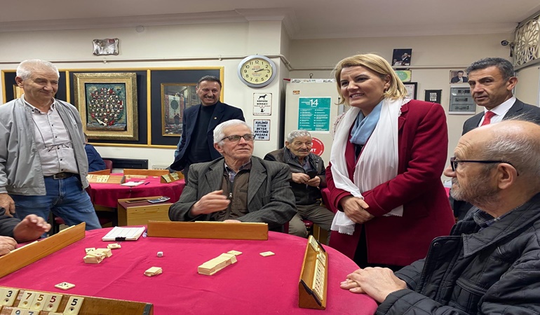 Başkan Hürriyet Kadıköy esnafını ziyaret etti 