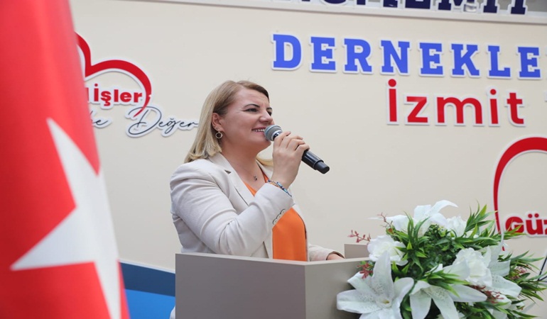 Başkan Hürriyet kuaför esnafıyla bir araya geldi