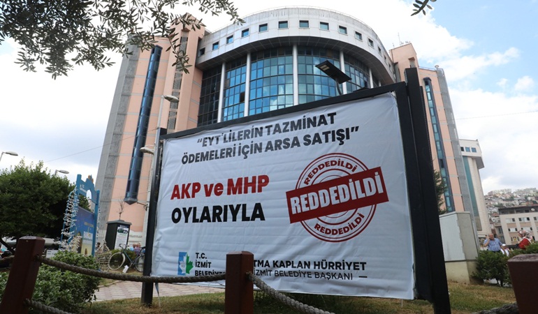 Başkan Hürriyet, önce reddedip sonra geri adım atanlara seslendi
