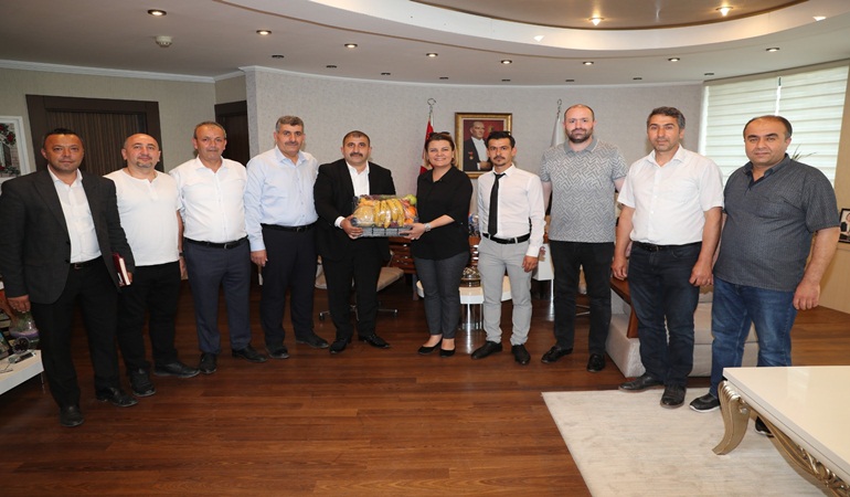 Başkan Hürriyet, Pazarcılar Odası’nı ağırladı