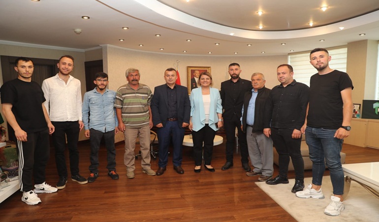 Başkan Hürriyet, Şahinler Köyü Yardımlaşma ve Dayanışma Derneği’ni ağırladı