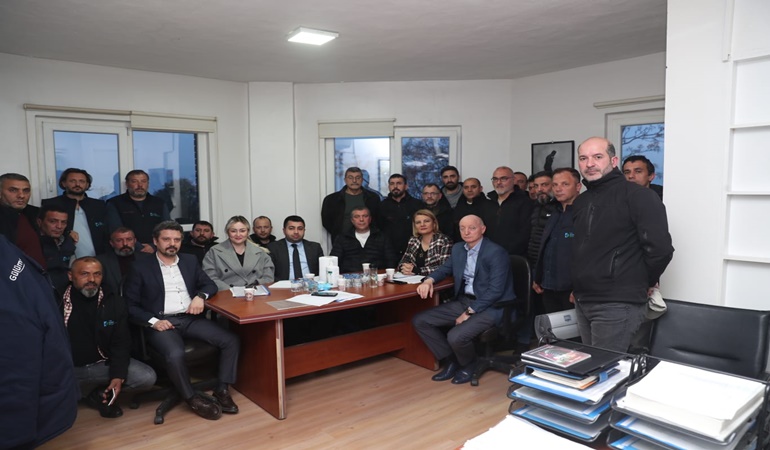 Başkan Hürriyet, Temizlik İşleri Müdürlüğü amirleriyle bir araya geldi 