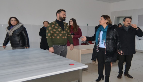 Başkan Hürriyet'ten üniversite öğrencilerine anne eli