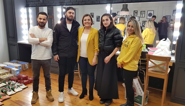 Başkan Hürriyet'ten yardımsever gençlere destek