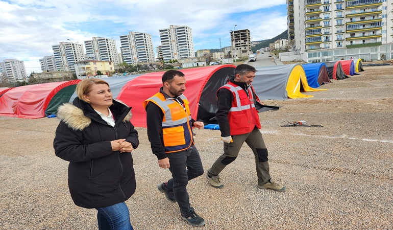 Başkan Hürriyet, yeniden deprem bölgesinde