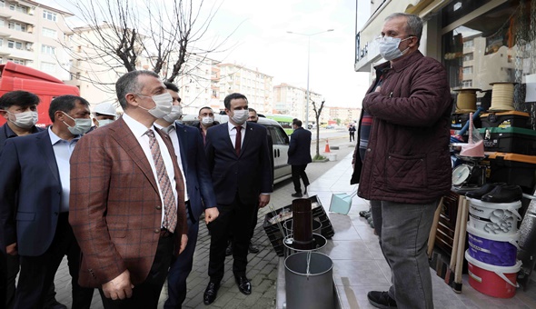 Başkan, Karamürsel’de sokak sokak gezdi
