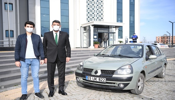 Başkan Kocaman, Kartepeli mucidi tebrik etti 