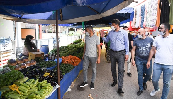 Başkan Kocaman pazara çıktı