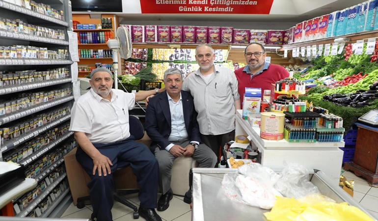 Başkan Ömeroğlu esnafı dinledi 