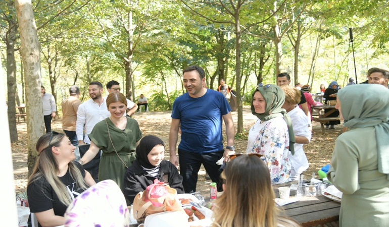 Başkan Özlü: Biz kocaman güzel bir aileyiz