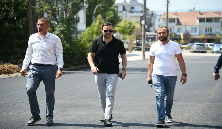 Başkan Özlü sıcak havada dahi sahadan ayrılmıyor 