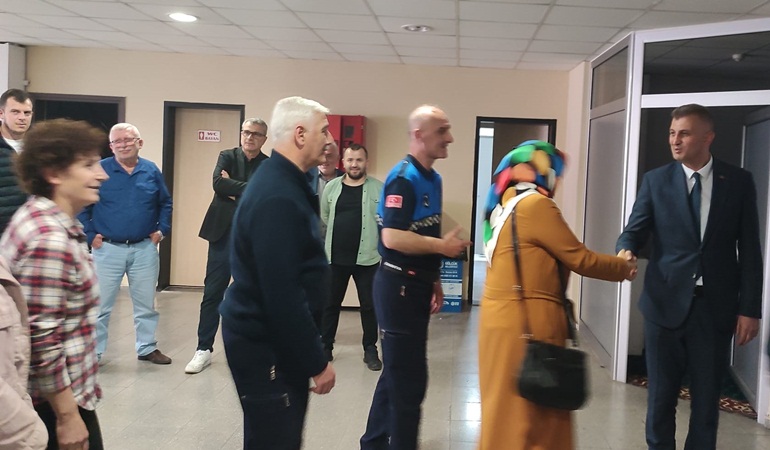 Başkan Sezer, belediye personeli ile bayramlaştı