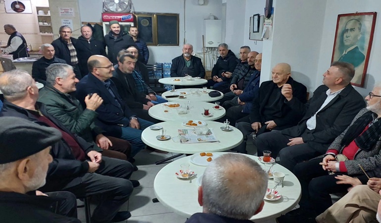 Başkan Sezer, Değirmendere’de esnaf ve vatandaşlarla bir araya geldi