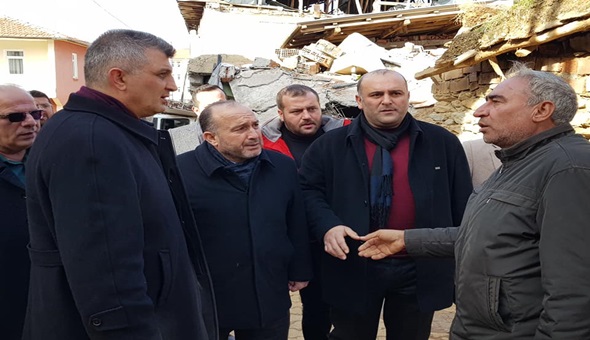 Başkan Sezer deprem bölgesinde