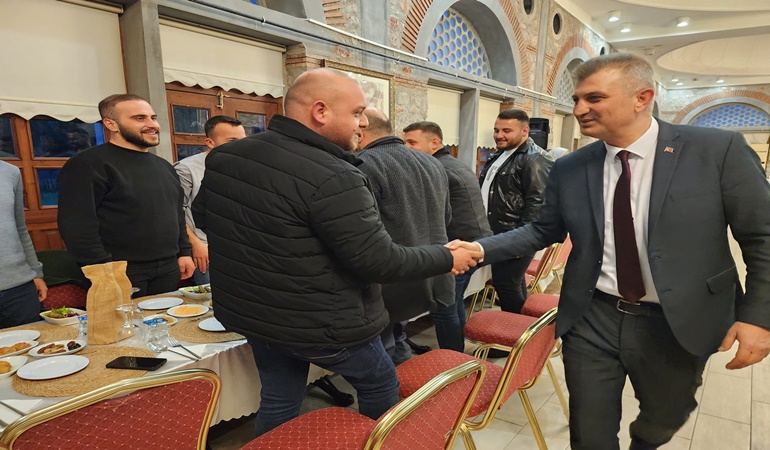 Başkan Sezer: Mahalle başkanlarımız göz bebeğimiz