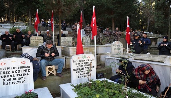 Başkan Sezer şehit Bayram Özdere’yi Mehmet Akif’in dizeleriyle andı