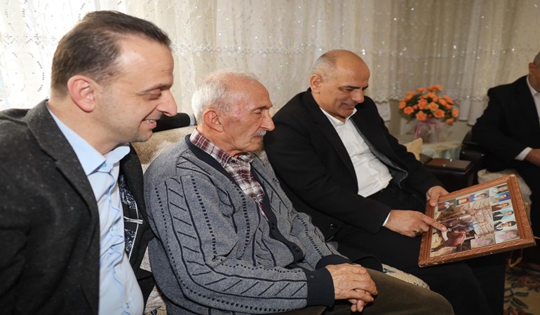 Başkan Söğüt ailelere misafir oluyor