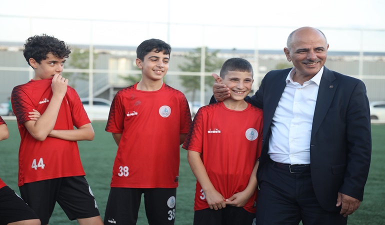 Başkan Söğüt genç sporcularla bir araya geldi 