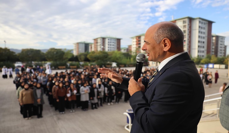 Başkan Söğüt gençlere seslendi: Geleceğimiz sizlerin elinde