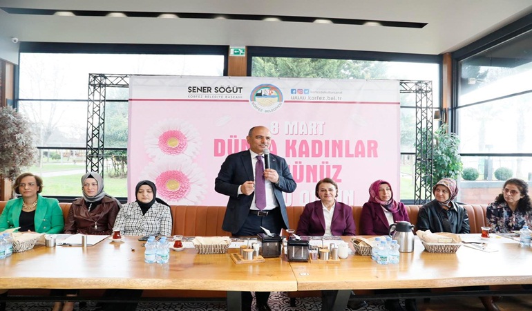 Başkan Söğüt kadın personellerle kahvaltıda buluştu